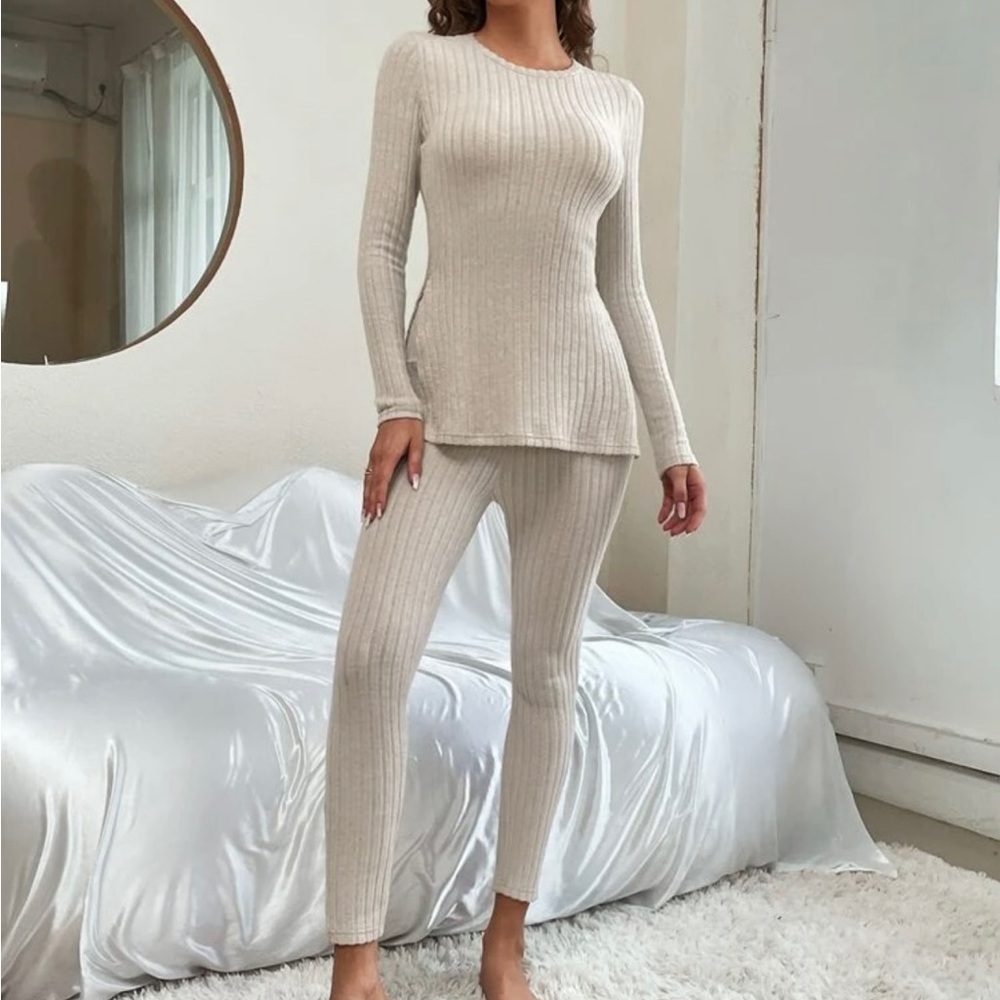 soild light clay brown long sleeve and leggings